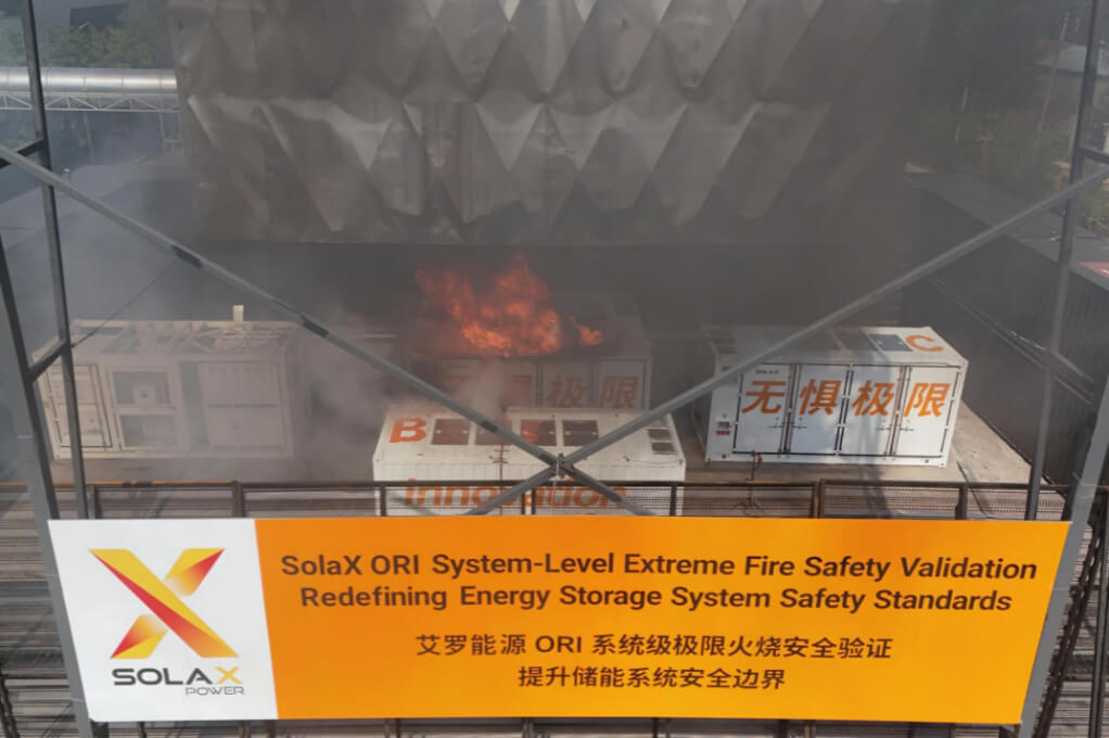 Large-scale Fire Test Under Extreme Conditions